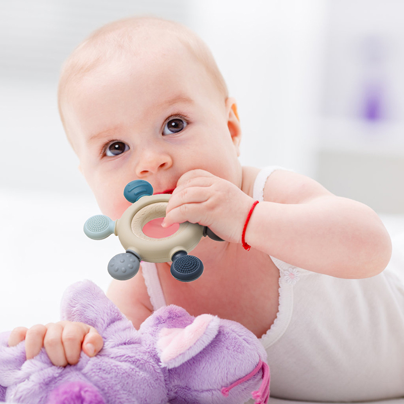 1PC Silicone Teether Baby Rudder Shape Wooden Teether Ring Kid Gift Food Grade Silicone Childrens Goods Kid Teething Toys 220815