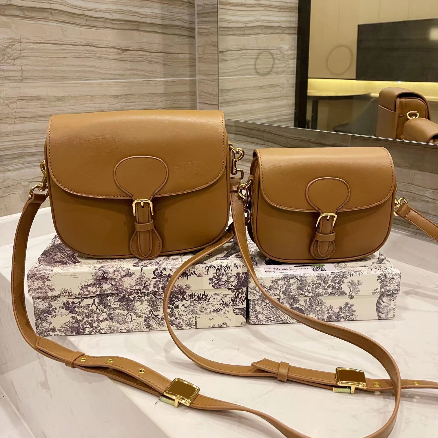 designers bags luxurys women shoulder bag fashion handbag leisure lady wallet classic letter messenger purse Versatile leather package 4 colors styles very nice
designers bags luxurys women shoulder bag fashion handbag leisure lady wallet classic letter messenger purse Versatile leather package 4 colors styles very nice