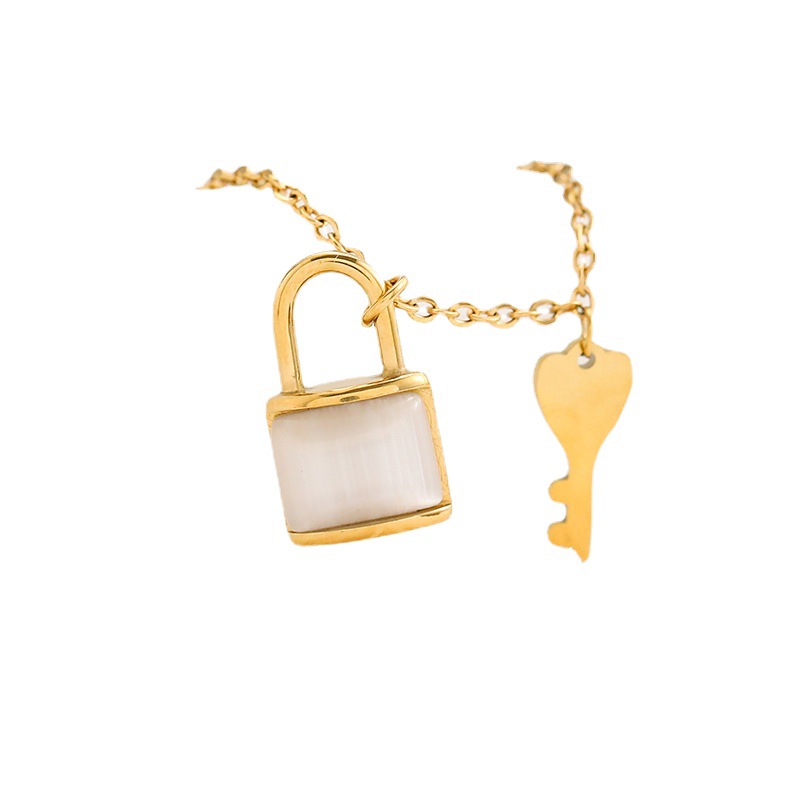 Classic Design Lock Key Necklace Gold Plated Stainless Steel Jewelry for Women Gift