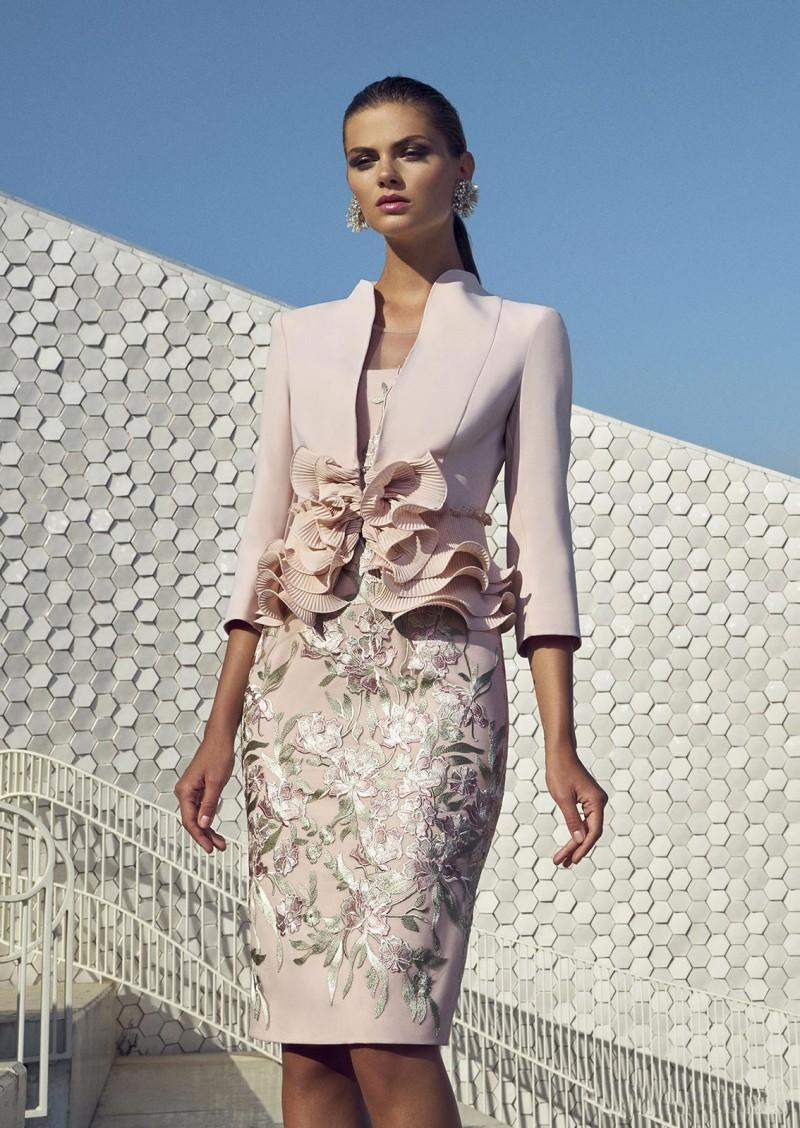 Carla Ruiz Chic Mother Of Bride Suits Dresses With Jacket Appliqued Knee Length Wedding Guest Dress for Mother 3/4 Long Sleeve Gowns