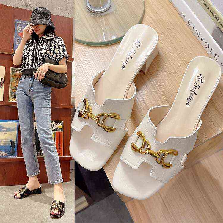 Cool Slippers Women 2022 Summer Fashion Wear Thick Heel Korean Version Metal Buckle, Versatile Middle Beach, Black 
Cool Slippers Women 2022 Summer Fashion Wear Thick Heel Korean Version Metal Buckle, Versatile Middle Beach, Black