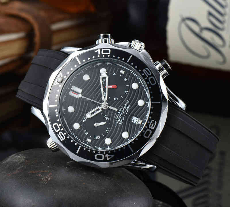 fashion watches for mens montre diamond movement Luxury designer Watch Fashion Women's Men's watch O0QJ
fashion watches for mens montre diamond movement Luxury designer Watch Fashion Women's Men's watch O0QJ