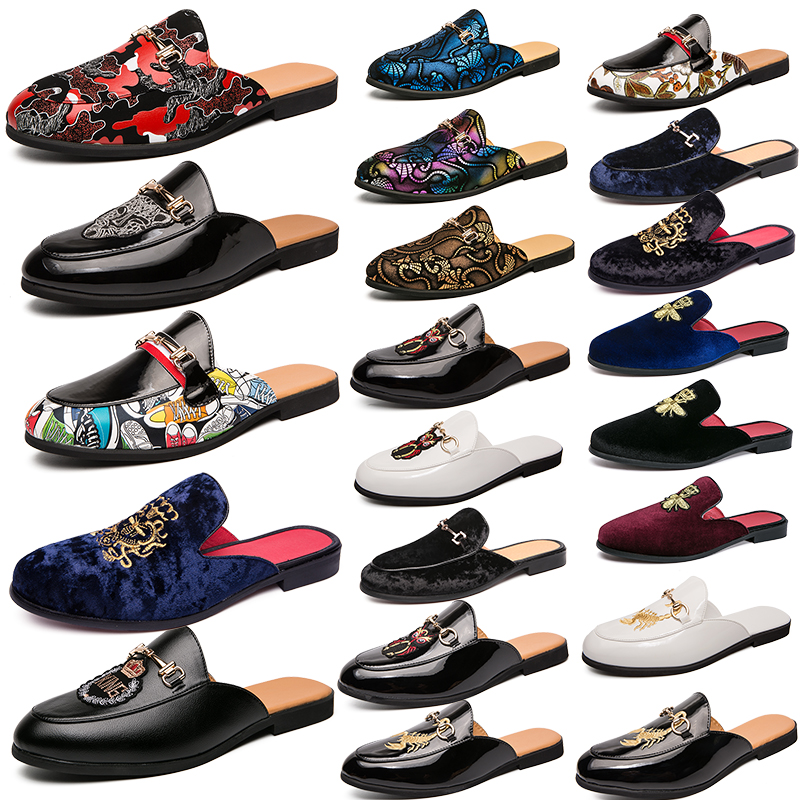 High quality Luxury Brand Mens designer Horsebit Metal Buckle slippers Genuine Leather mules slipper men Indoor and outdoor casual Lazy shoes, 020 white
High quality Luxury Brand Mens designer Horsebit Metal Buckle slippers Genuine Leather mules slipper men Indoor and outdoor casual Lazy shoes, 020 white