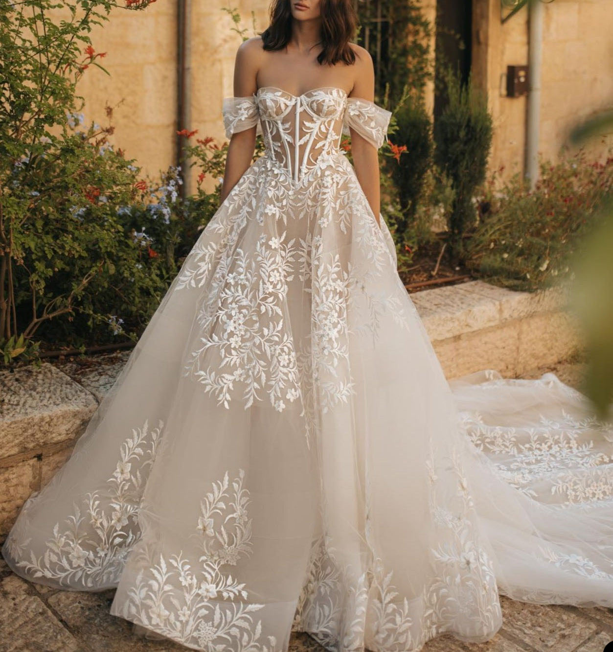 New Arrival Lace A-e Wedding Dress V Neck Off Shoulder Sleeveless Custom Made Sweep Train Backless Bridal Appliques Sequins Dresses Vestido De Novia