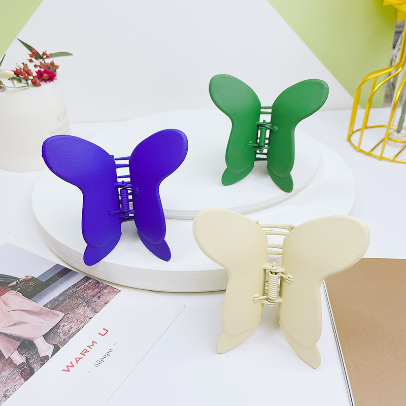 Women Medium Size Metal Butterfly Shaped Hair Clamps Korean Girls Solid Color Alloy Animal Ponytail Hair Clips Retro Home Headdress Scrunchies Hairpins Ornaments
Women Medium Size Metal Butterfly Shaped Hair Clamps Korean Girls Solid Color Alloy Animal Ponytail Hair Clips Retro Home Headdress Scrunchies Hairpins Ornaments