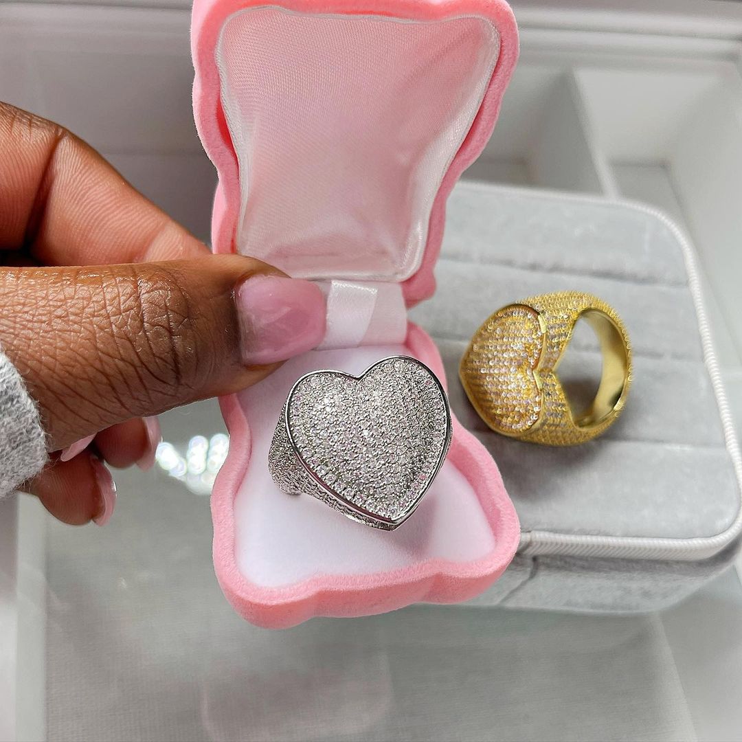 Micro Pave CZ Full Finger Ring For Women Big Heart Shaped Valentine039s Gift Ice Out Bling Cocktail Rings
