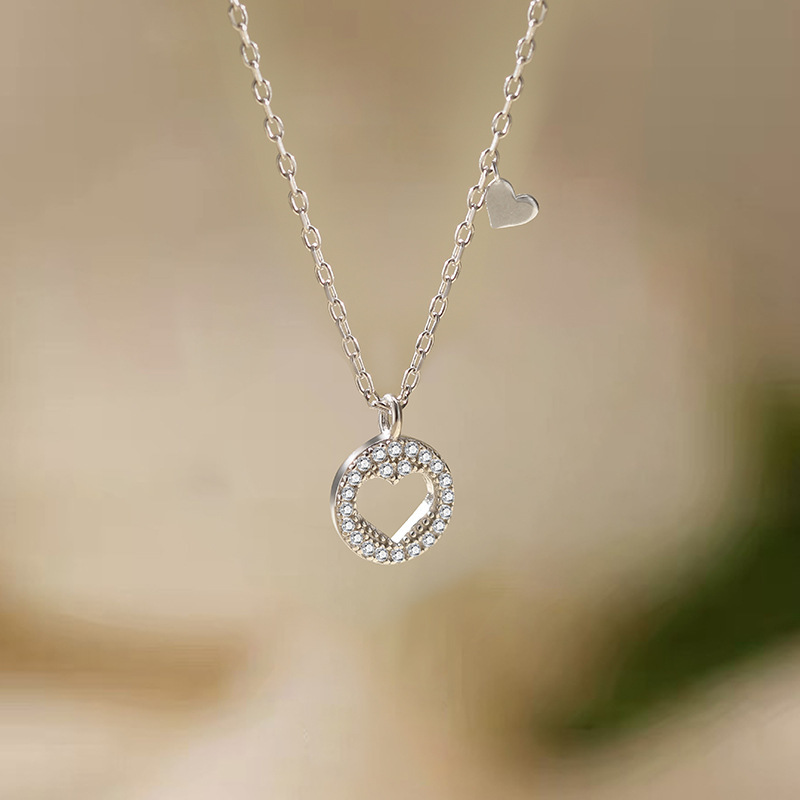 Minsheng Flash Diamond Love Necklace Ins Cool Wind Light Luxury Hollow Out Heart shaped Pendant Versatile Clavicle Chain Female
Minsheng Flash Diamond Love Necklace Ins Cool Wind Light Luxury Hollow Out Heart shaped Pendant Versatile Clavicle Chain Female