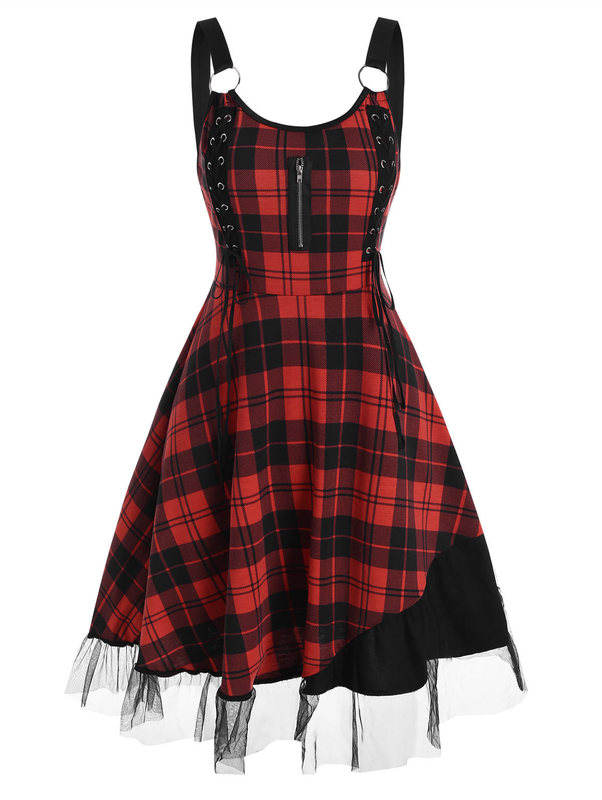 Plus Size Front Zipper Lace Up Grommet Tank Top Goth Black Camis Vintage Bandage Tops Women Sexy Basic Camisole L-5XL 220316