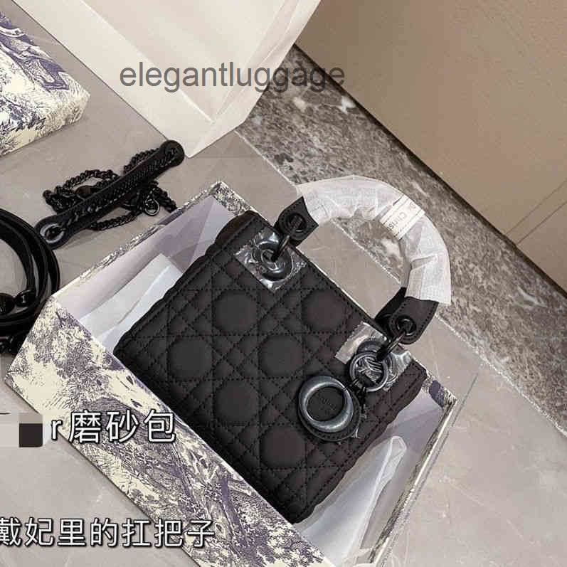 Handbags designer Bags brand christains Glady Three Grid Cowhide Frosted Matte Diamond Chain Diagonal Bags Princess Women's Single Shoulder Q03F, Black
Handbags designer Bags brand christains Glady Three Grid Cowhide Frosted Matte Diamond Chain Diagonal Bags Princess Women's Single Shoulder Q03F, Black