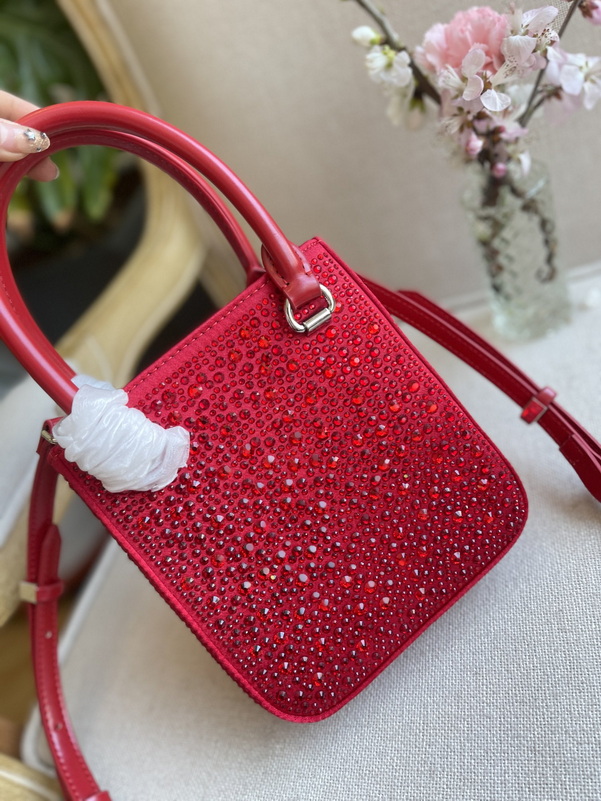 HH Triangle Logo CLEO Underarm bags Women Designers Luxurys Diamonds bag Shoulder Classic Brand Prad Mini Miuccia Hobo Bags Fashion Lady Purses handbag 15*13, Not buy the option
HH Triangle Logo CLEO Underarm bags Women Designers Luxurys Diamonds bag Shoulder Classic Brand Prad Mini Miuccia Hobo Bags Fashion Lady Purses handbag 15*13, Not buy the option
