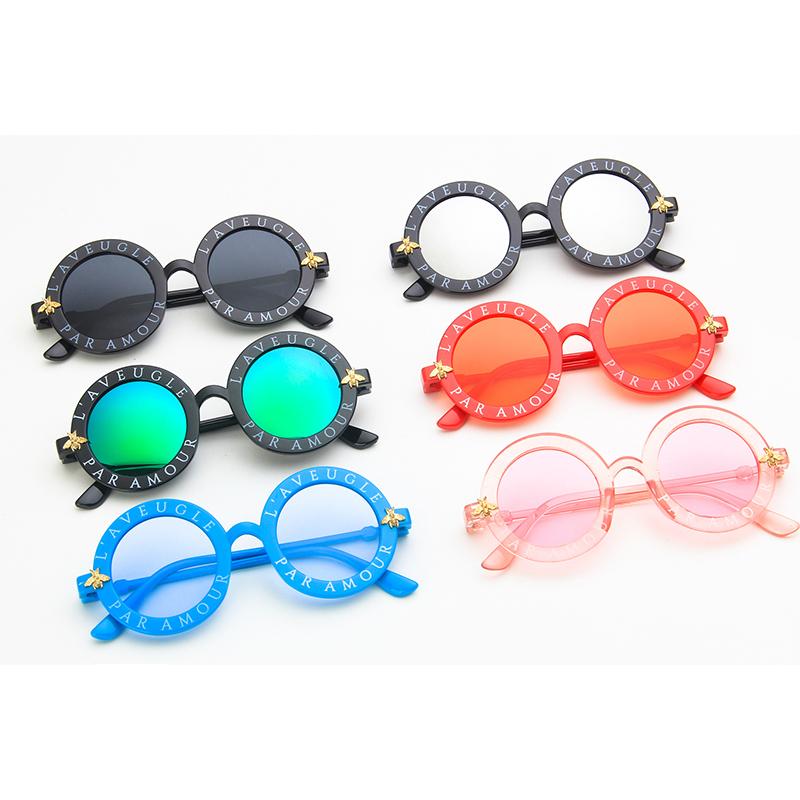 Sunglasses WarBLade Children's Glasses Steampunk Boys Girls Round Letters Vintage Luxury Designer Kids Men's Women's SunglassesS
Sunglasses WarBLade Children's Glasses Steampunk Boys Girls Round Letters Vintage Luxury Designer Kids Men's Women's SunglassesS