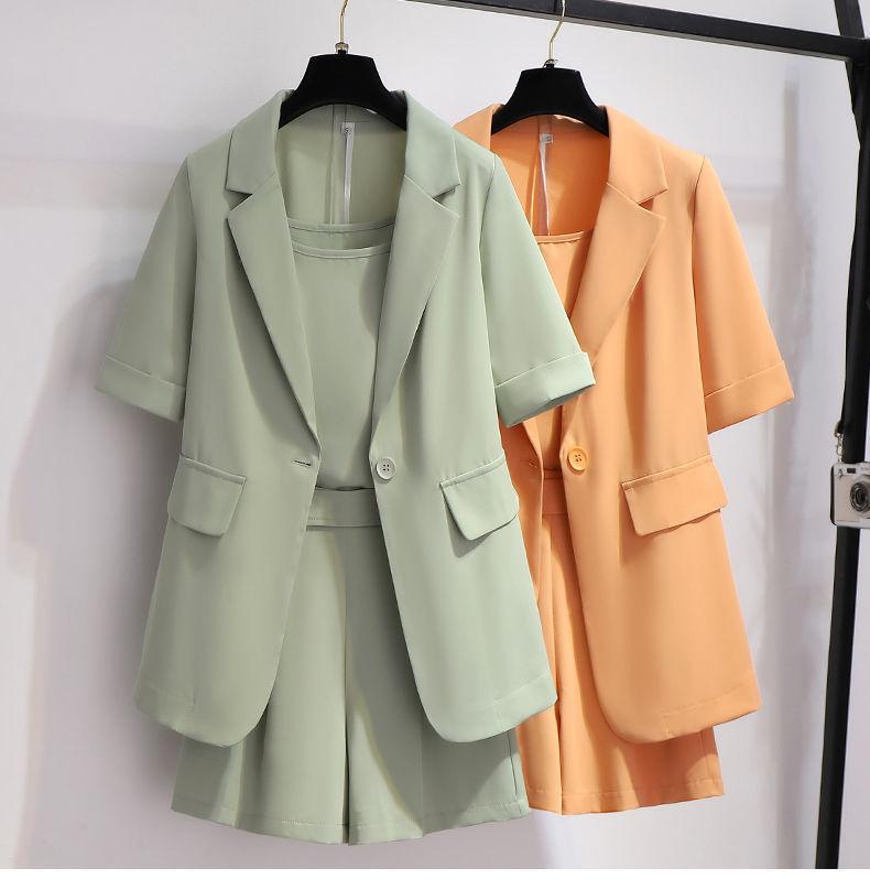 Women's Tracksuits Summer Women Office Solid Color 3 Piece Set Korean Ladies Shorts Casual Suit Blazer Sexy Camisole Short Three 312A1306Wom, Green
Women's Tracksuits Summer Women Office Solid Color 3 Piece Set Korean Ladies Shorts Casual Suit Blazer Sexy Camisole Short Three 312A1306Wom, Green