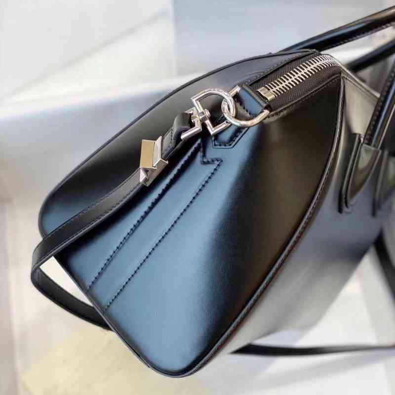 Brand designer Women's fashion Bag superior quality Caviar Leather Luxury Shoulder Hand Cruciform handbag Shopper, This item does not ship
Brand designer Women's fashion Bag superior quality Caviar Leather Luxury Shoulder Hand Cruciform handbag Shopper, This item does not ship