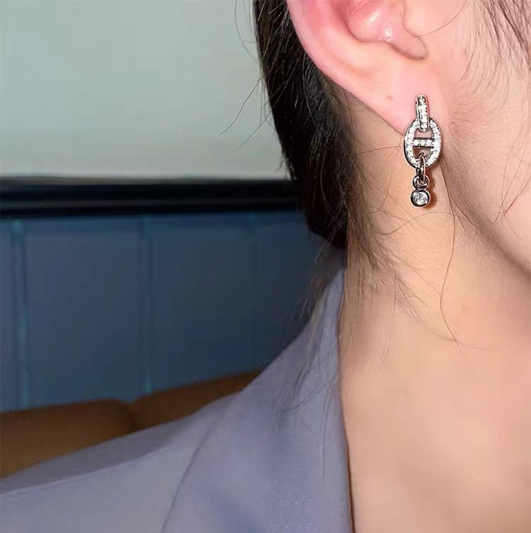 Ins Stud Earring Simple Fashion Jewelry 925 Sterling Silver Pave White Sapphire CZ Diamond Party Popular Pig Nose Women Wedding Earring For Lover Gift