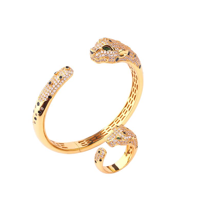 Bangle Luxury Fashion Classic Animal Head Shape Bracelet With Open Ring Europe Dubai The Jewelry Gift B1269Bangle
Bangle Luxury Fashion Classic Animal Head Shape Bracelet With Open Ring Europe Dubai The Jewelry Gift B1269Bangle