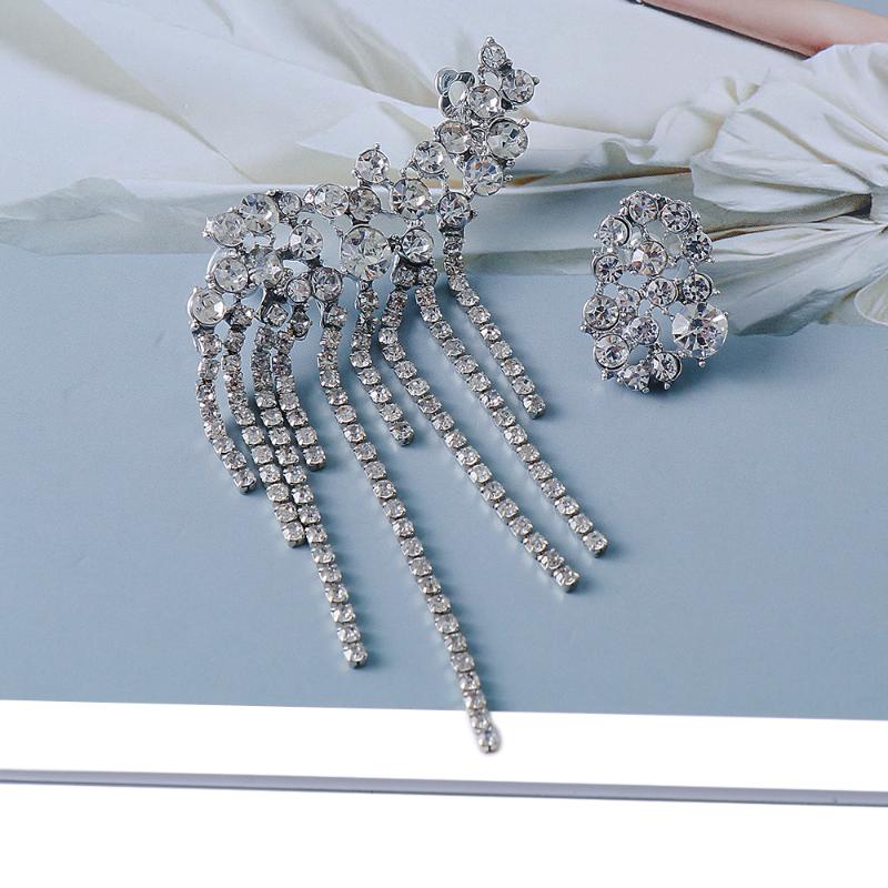 Dangle & Chandelier 2022 Fashion Long Tassel Full Rhinestone Drop Earrings For Women Ear Studs Shiny Crystal Xmas Jewelry Gifts
Dangle & Chandelier 2022 Fashion Long Tassel Full Rhinestone Drop Earrings For Women Ear Studs Shiny Crystal Xmas Jewelry Gifts