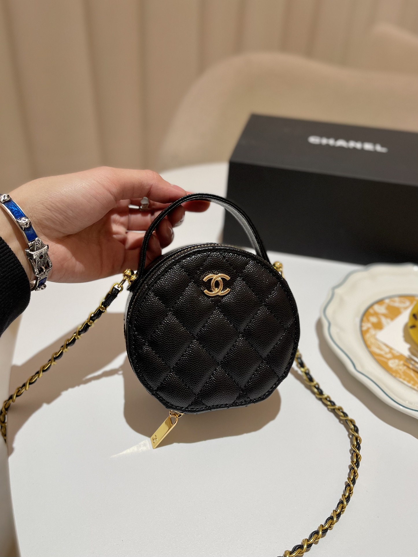 Chanel Cosmetic Bags & Cases Designer handbags square fat chain bag real leather women's handbag large-capacity shoulder top quality quilted messenger bag, Box
Chanel Cosmetic Bags & Cases Designer handbags square fat chain bag real leather women's handbag large-capacity shoulder top quality quilted messenger bag, Box