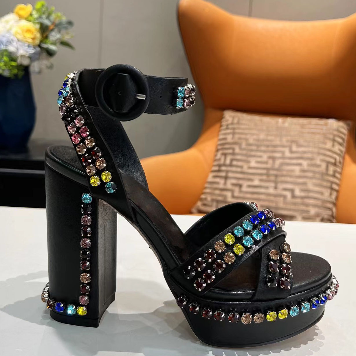 Brand new 2022 summer diamond sandals women ankle Strap flower high heels Lady gladiator Fashion crystal Party wedding Shoes, Red
Brand new 2022 summer diamond sandals women ankle Strap flower high heels Lady gladiator Fashion crystal Party wedding Shoes, Red