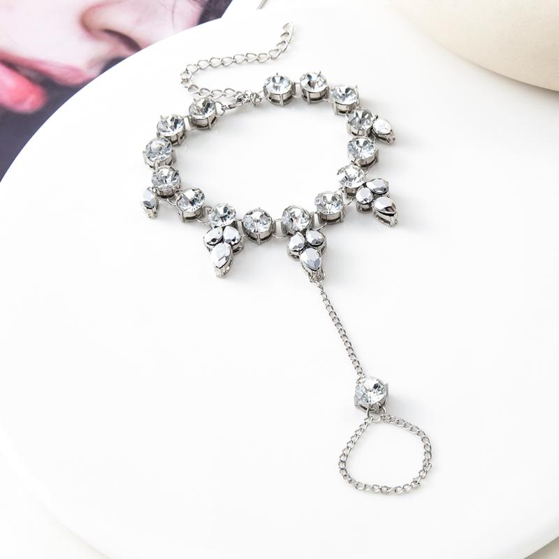Charm Bracelets Aprilwell Vintage Bracelet With Finger Ring Crystal Link Wrist Chain For Women Lady Trendy Aesthetic Fashion Jewelry Gifts
Charm Bracelets Aprilwell Vintage Bracelet With Finger Ring Crystal Link Wrist Chain For Women Lady Trendy Aesthetic Fashion Jewelry Gifts