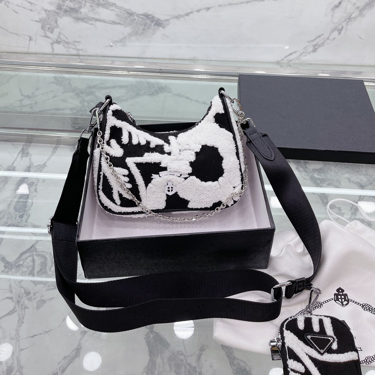 Retro 2005 Woman Bags With Coin purse Hobo Handbags Lady Fashion Denim Embroidered Drill Designers handbag Chain Shoulder Bag Triangular Lattice 23cm, Black
Retro 2005 Woman Bags With Coin purse Hobo Handbags Lady Fashion Denim Embroidered Drill Designers handbag Chain Shoulder Bag Triangular Lattice 23cm, Black
