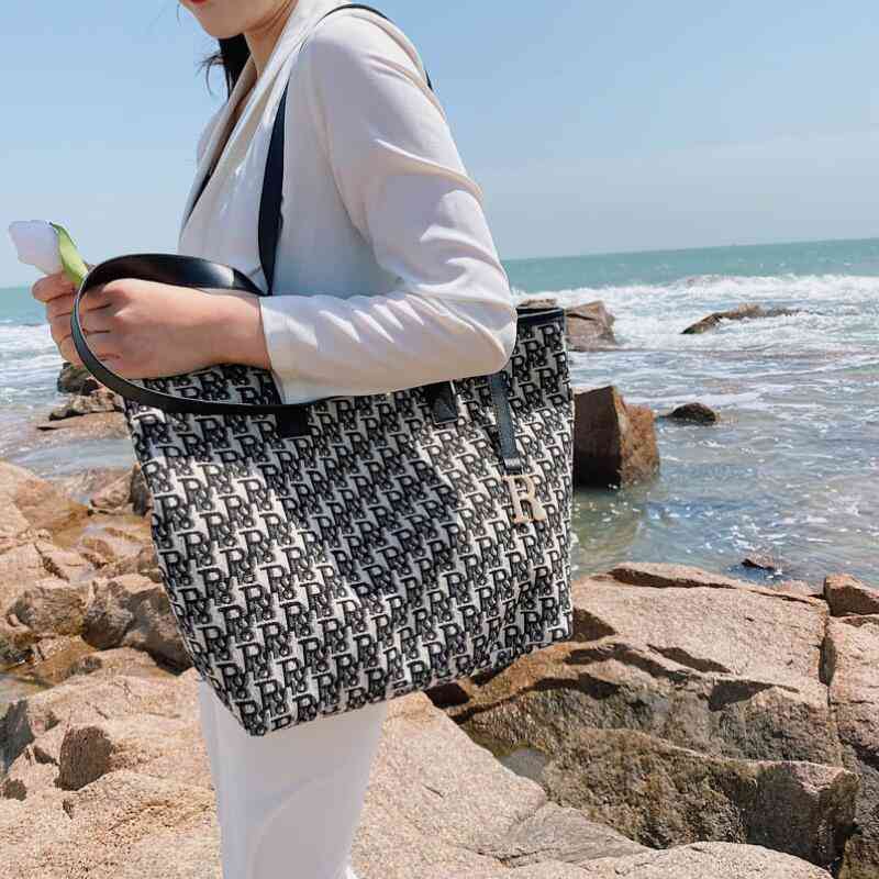 Women's Bag 2022 Trend Brand Tote Handbag Luxury Designer Letter Beach s Fashion Casual Canvas Shoulder, Grey 2
Women's Bag 2022 Trend Brand Tote Handbag Luxury Designer Letter Beach s Fashion Casual Canvas Shoulder, Grey 2