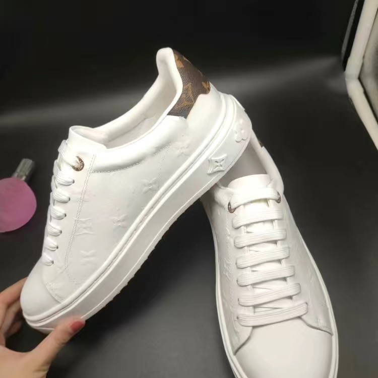 2022 Top Time Out Sneaker Calfskin Leather women men casual shoes Open Back Fuchsia Pink Khaki Green white Gold embossed Deep Blue printed luxury womens sneakers ww8
2022 Top Time Out Sneaker Calfskin Leather women men casual shoes Open Back Fuchsia Pink Khaki Green white Gold embossed Deep Blue printed luxury womens sneakers ww8