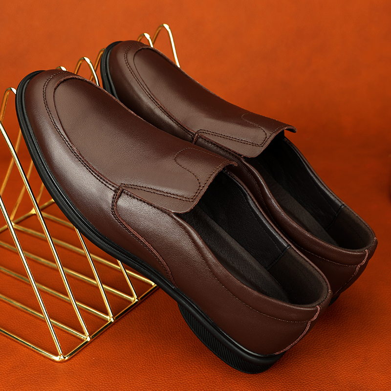 Genuine Leather Men Casual Shoes Brand Italian Men Loafers Moccasins Breathable Slip on Black Driving Shoes High Quality Classic
Genuine Leather Men Casual Shoes Brand Italian Men Loafers Moccasins Breathable Slip on Black Driving Shoes High Quality Classic