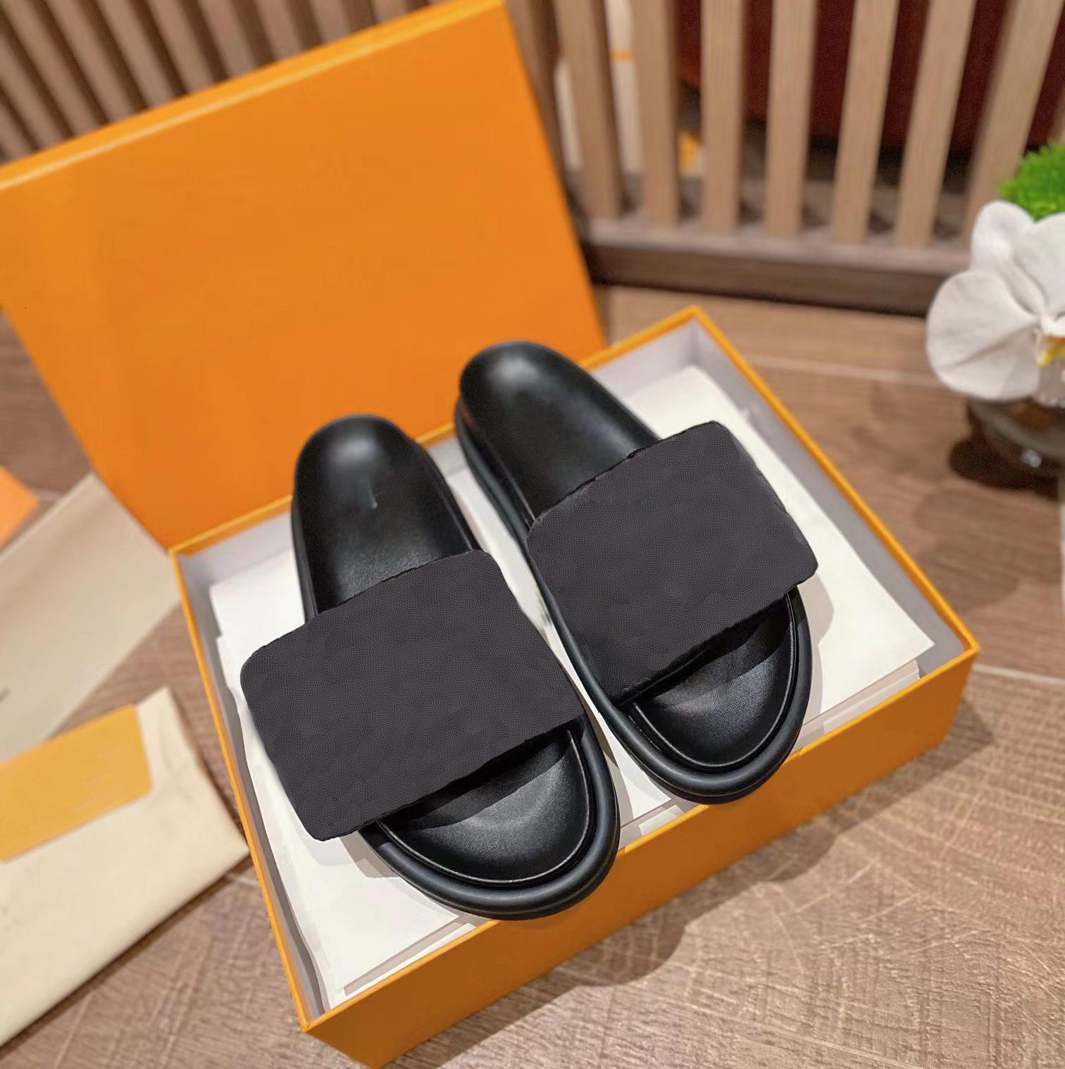 Designer Shoes Pool Pillow Comfort Slippers Mules Men Women Velcro Sandals Nylon Wide Strap Filled Soft Down Letter Embossing Flat Slide Rubber, #1
Designer Shoes Pool Pillow Comfort Slippers Mules Men Women Velcro Sandals Nylon Wide Strap Filled Soft Down Letter Embossing Flat Slide Rubber, #1