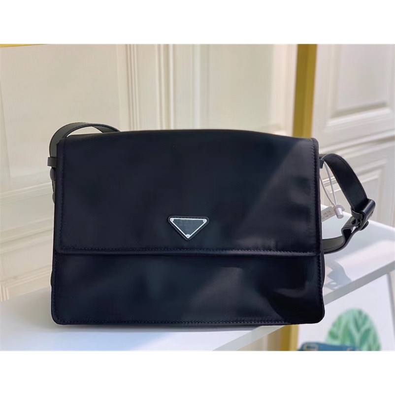re nylon new nylon postman bag leisure messenger bag large flip bag for men and women, Black 30cm
re nylon new nylon postman bag leisure messenger bag large flip bag for men and women, Black 30cm
