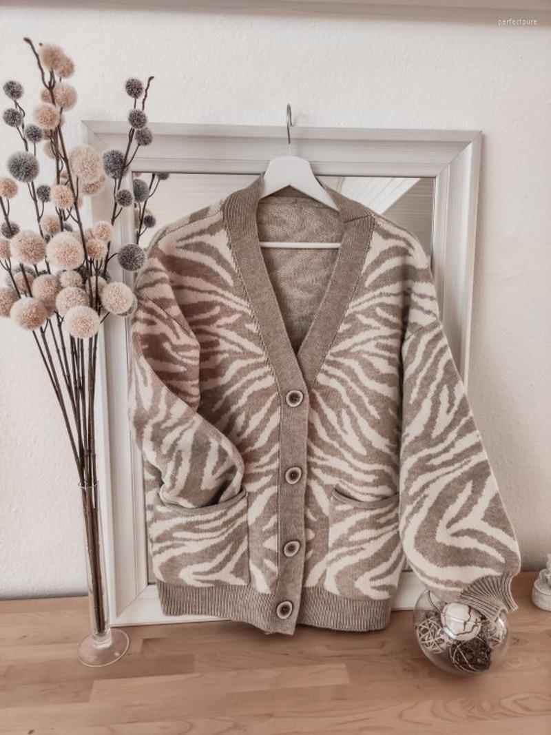 Women's Sweaters Oversized Sweater Leopard Cardigan Autumn 2022 Street Casual Loose Women Knitted V-neck Pullover East ClothingWomen's Perf2, 12
Women's Sweaters Oversized Sweater Leopard Cardigan Autumn 2022 Street Casual Loose Women Knitted V-neck Pullover East ClothingWomen's Perf2, 12