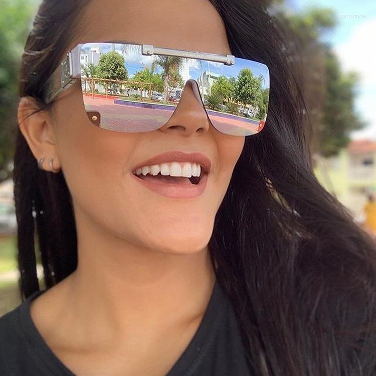 Sunglasses CLAP 2022 Vintage Flip Men Women One Piece Rimless Square Oversized Lens HipHop Visor Punk Eyewear UV400
Sunglasses CLAP 2022 Vintage Flip Men Women One Piece Rimless Square Oversized Lens HipHop Visor Punk Eyewear UV400