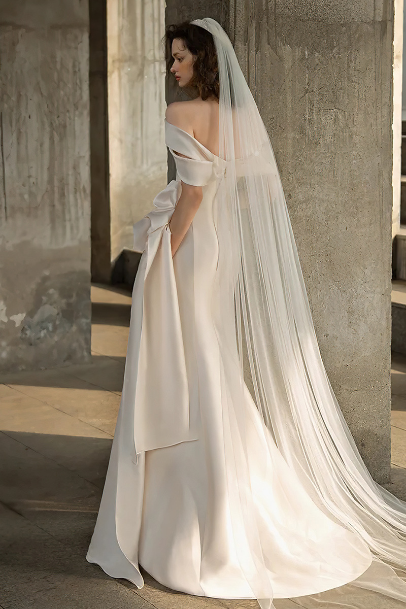 Shoulder Strapless Wedding Dresses Sexy Floor Length Small trailing satin Bridal Gowns