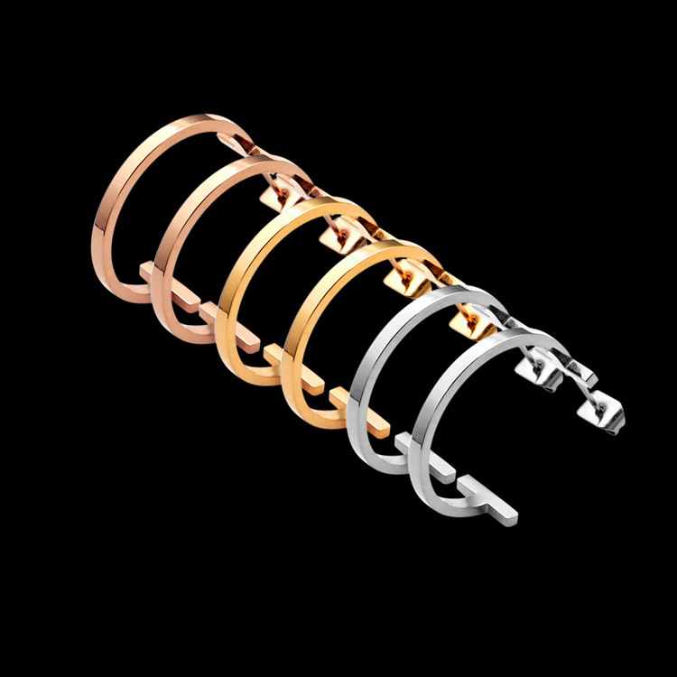 3 Colors Top Quality Women Lover Studs Simple Letter Luxury Brand Titanium Steel Earrings Logo Printed Wedding Party Gifts Wholesale
3 Colors Top Quality Women Lover Studs Simple Letter Luxury Brand Titanium Steel Earrings Logo Printed Wedding Party Gifts Wholesale