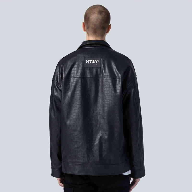 Streetwear Loose Winter Padded Coat Snakeskin Texture PU Cotton Cargo Jacket Men Bomber Jacket Thick Outwear Tops T220728, Black
Streetwear Loose Winter Padded Coat Snakeskin Texture PU Cotton Cargo Jacket Men Bomber Jacket Thick Outwear Tops T220728, Black