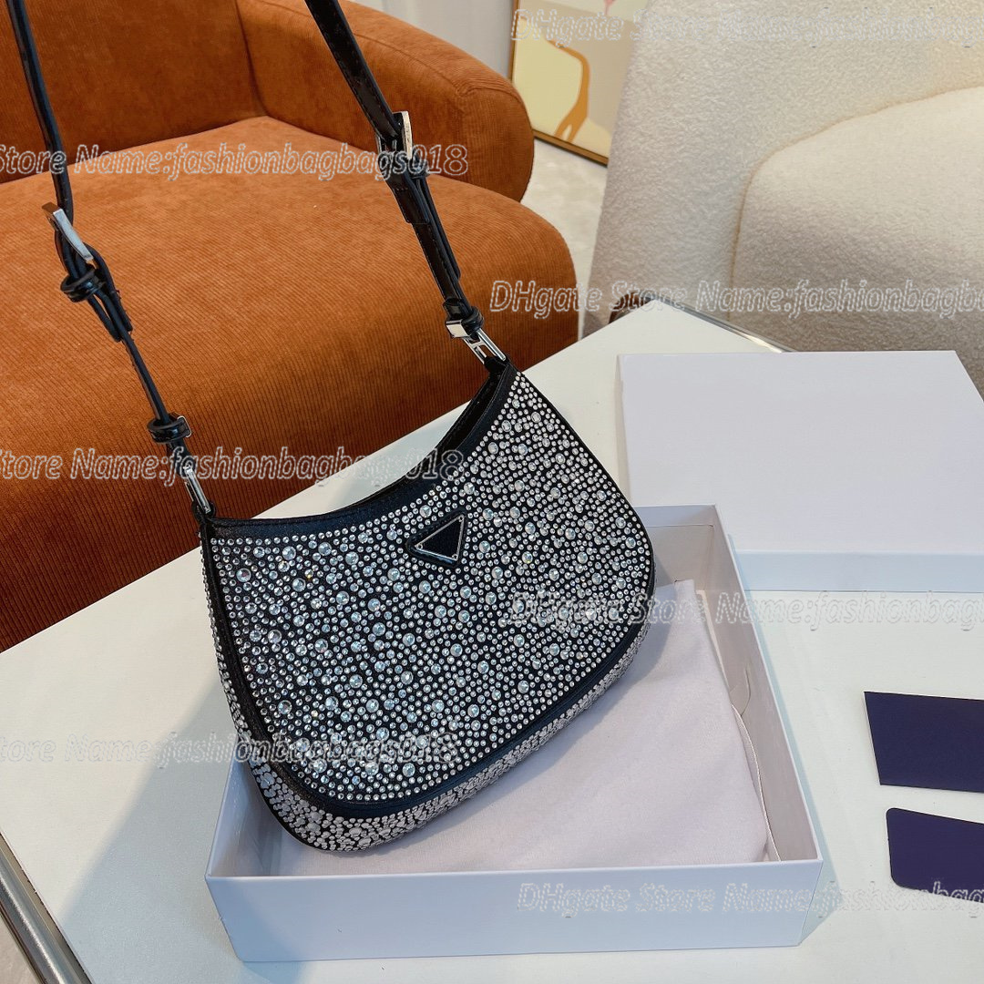 Luxury Diamond Armpit Bag New Designers Lady Handbags Classic Sportsexy Style Shoulder Bags Letter Plain Purple Black White Pink Crossbody
Luxury Diamond Armpit Bag New Designers Lady Handbags Classic Sportsexy Style Shoulder Bags Letter Plain Purple Black White Pink Crossbody