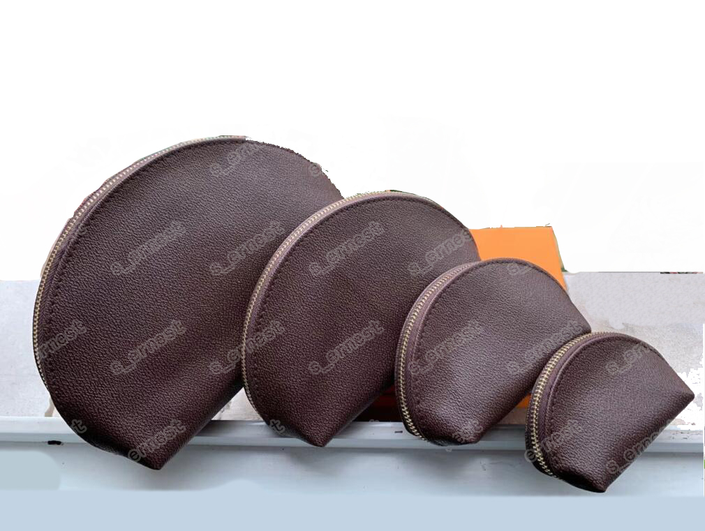 2022 Women Cosmetic Bag 4pcs/set Multicolor Pattern designer clutch lady Toiletry bag make up makeup bags pouch, Brown grid
2022 Women Cosmetic Bag 4pcs/set Multicolor Pattern designer clutch lady Toiletry bag make up makeup bags pouch, Brown grid