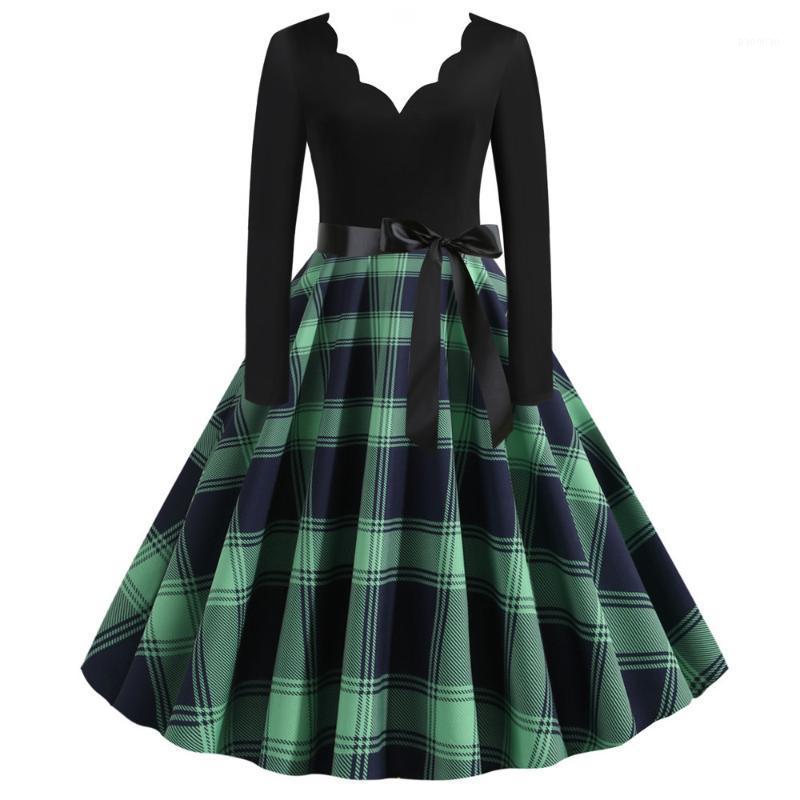 Casual Dresses Women Plaid Print Long Sleeve Dress Elegant Robe 2022 Sexy V-Neck Pinup Rockabilly Party Office Plus Size Vestido, Petticoat black
Casual Dresses Women Plaid Print Long Sleeve Dress Elegant Robe 2022 Sexy V-Neck Pinup Rockabilly Party Office Plus Size Vestido, Petticoat black