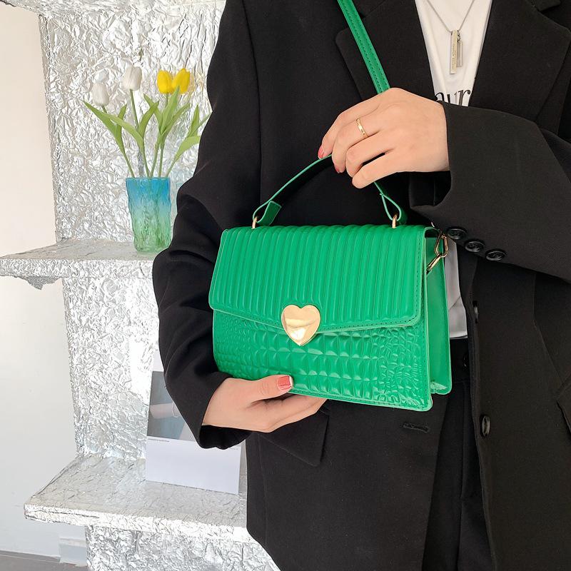 HBP spring simple fashion handbag crocodile composer small heart lock mags shoulder bagS, Blue
HBP spring simple fashion handbag crocodile composer small heart lock mags shoulder bagS, Blue