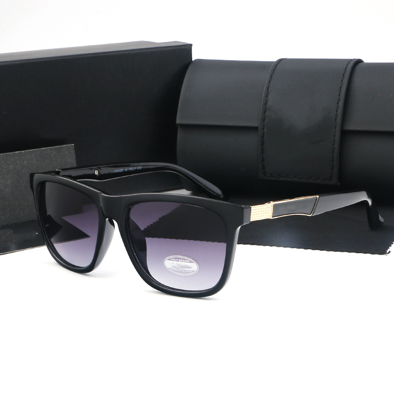Top luxury Sunglasses polaroid lens designer womens Mens Goggle senior Eyewear For Women eyeglasses frame Vintage Metal Sun Glasses With Box 9926
Top luxury Sunglasses polaroid lens designer womens Mens Goggle senior Eyewear For Women eyeglasses frame Vintage Metal Sun Glasses With Box 9926