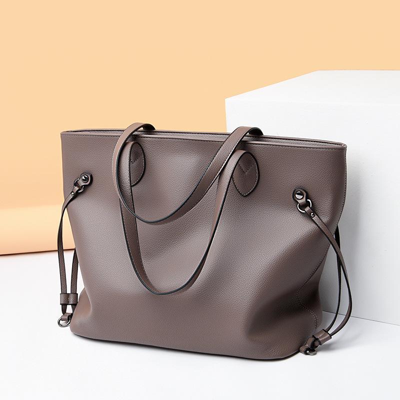 Evening Bags Designer Bag Female 2022 Fashion Commuter Business Tote Large Capacity Single Shoulder, Leopard card bag
Evening Bags Designer Bag Female 2022 Fashion Commuter Business Tote Large Capacity Single Shoulder, Leopard card bag