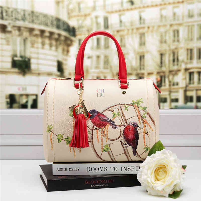 100% Leather 2022 New Fashion Boston Pillow Bag Women Letters Chch Hchc Large Capacity Famous Luxury Designer Handbags Cc Sac, C18508 b
100% Leather 2022 New Fashion Boston Pillow Bag Women Letters Chch Hchc Large Capacity Famous Luxury Designer Handbags Cc Sac, C18508 b