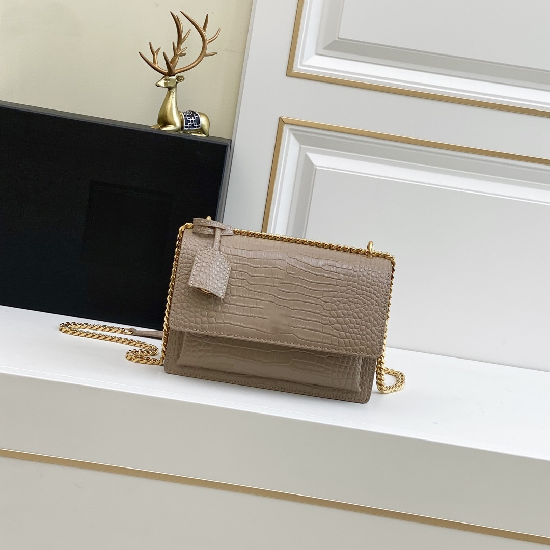 Genuine Leather Handbag bag Comes With Box WOC Chain Bag Women luxurys Fashion Designers Bags Female clutch Classic High Quality Girl Handbags, Khaki gold buckle
Genuine Leather Handbag bag Comes With Box WOC Chain Bag Women luxurys Fashion Designers Bags Female clutch Classic High Quality Girl Handbags, Khaki gold buckle