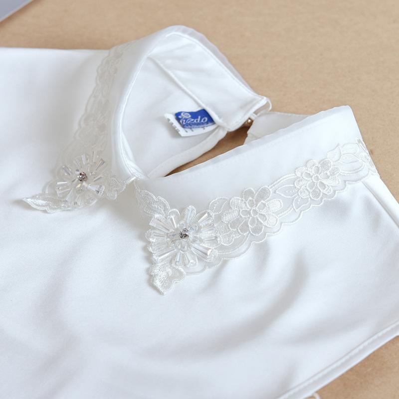 Bow Ties Women Lace Fake Collar Pure Color Shirt Detachable Lapel Choker Necklace Female False Blouse Tops Sweatshirt VestBow
Bow Ties Women Lace Fake Collar Pure Color Shirt Detachable Lapel Choker Necklace Female False Blouse Tops Sweatshirt VestBow
