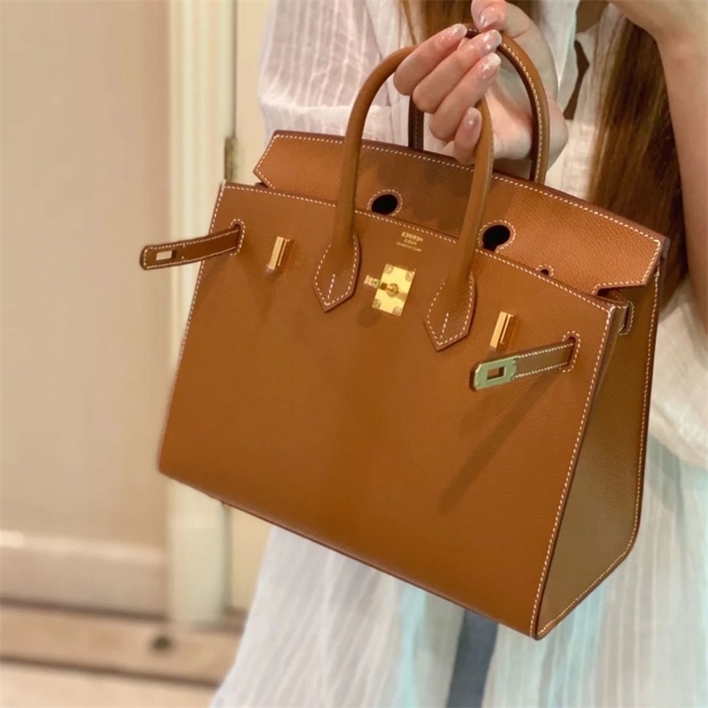 Designer Herme Handbags Popular Birkins Platinum h Leather Female 2022 New High-capacity Kely Handbag, Turtledove grey (togo cowhide)
Designer Herme Handbags Popular Birkins Platinum h Leather Female 2022 New High-capacity Kely Handbag, Turtledove grey (togo cowhide)