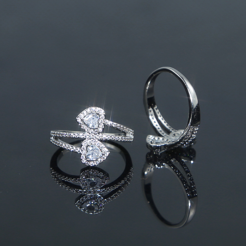 Iced Out Bling CZ Paved Heart Ring Girlfriend Lover Fashion Cute Double Heart Shape Bride Wedding Party Finger Rings Jewelry Wholesale
Iced Out Bling CZ Paved Heart Ring Girlfriend Lover Fashion Cute Double Heart Shape Bride Wedding Party Finger Rings Jewelry Wholesale