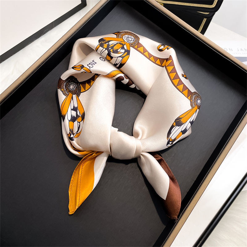 2022 Spring New Silk Small Square Towel Professional Thin Mulberry Silk Scarf Korean Style Womens Scarf Fashion Scarf
2022 Spring New Silk Small Square Towel Professional Thin Mulberry Silk Scarf Korean Style Womens Scarf Fashion Scarf
