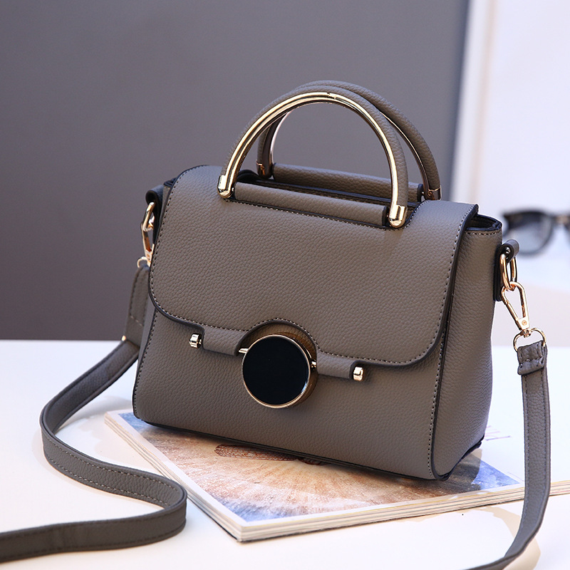 Women Shopping Shoulder Bags Fashion casual Womens Bag Handbag Totes High-capacity High quality leather Oxford Large volume wholesale Small Black red Pink 0051
Women Shopping Shoulder Bags Fashion casual Womens Bag Handbag Totes High-capacity High quality leather Oxford Large volume wholesale Small Black red Pink 0051