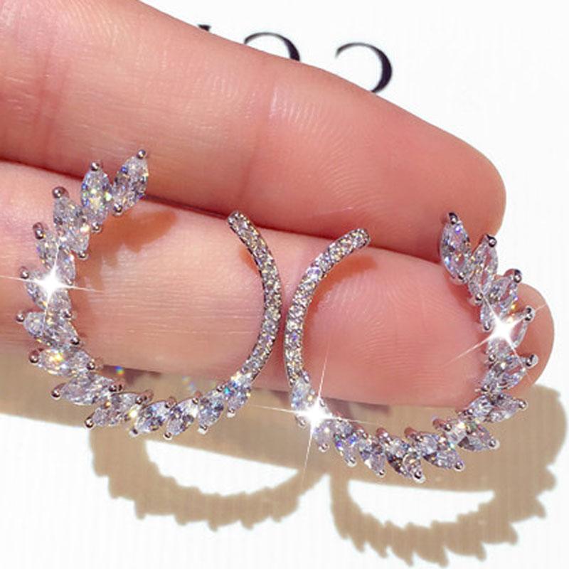 Clip-on & Screw Back Geometry Micro Inlaid Shine Rhinestone Earrings Feather Style Elegant Exquisite Luxury Ear Stud For Women Wedding Delic
Clip-on & Screw Back Geometry Micro Inlaid Shine Rhinestone Earrings Feather Style Elegant Exquisite Luxury Ear Stud For Women Wedding Delic