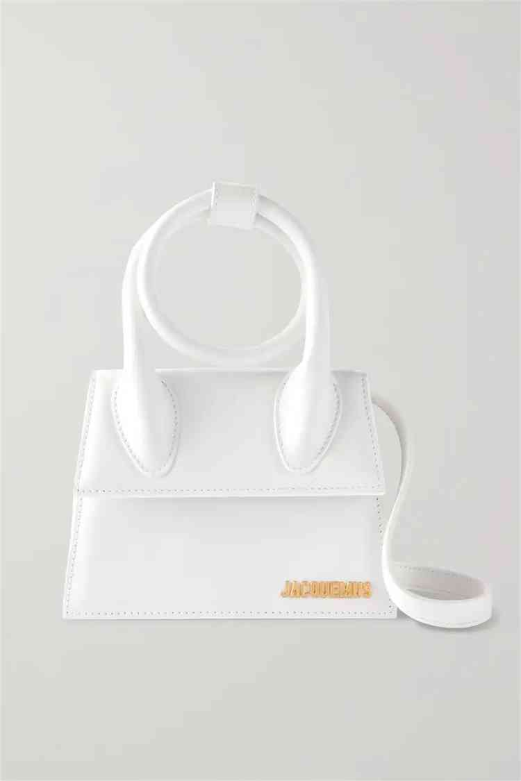 Jacquemsbag bag 22 spring and summer long handle small square bag handbag one shoulder white underarm bag female
Jacquemsbag bag 22 spring and summer long handle small square bag handbag one shoulder white underarm bag female