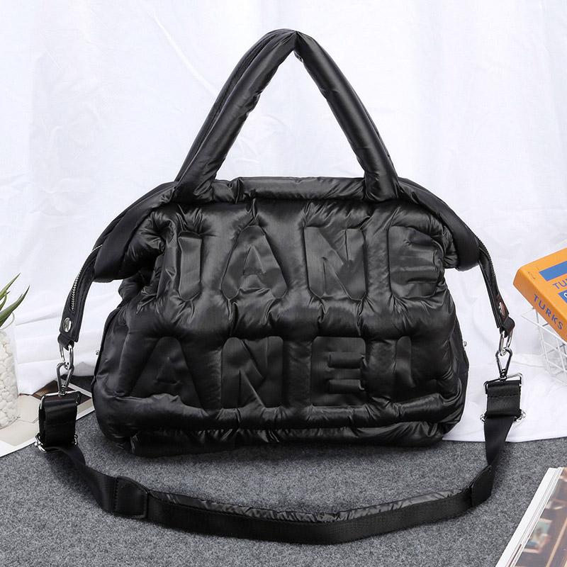 Evening Bags Large Capacity Shoulder Bag For Women 2022 Winter Nylon HandBags Luxury Space Pad Cotton Crossbody Tote Ladies Down, Black
Evening Bags Large Capacity Shoulder Bag For Women 2022 Winter Nylon HandBags Luxury Space Pad Cotton Crossbody Tote Ladies Down, Black